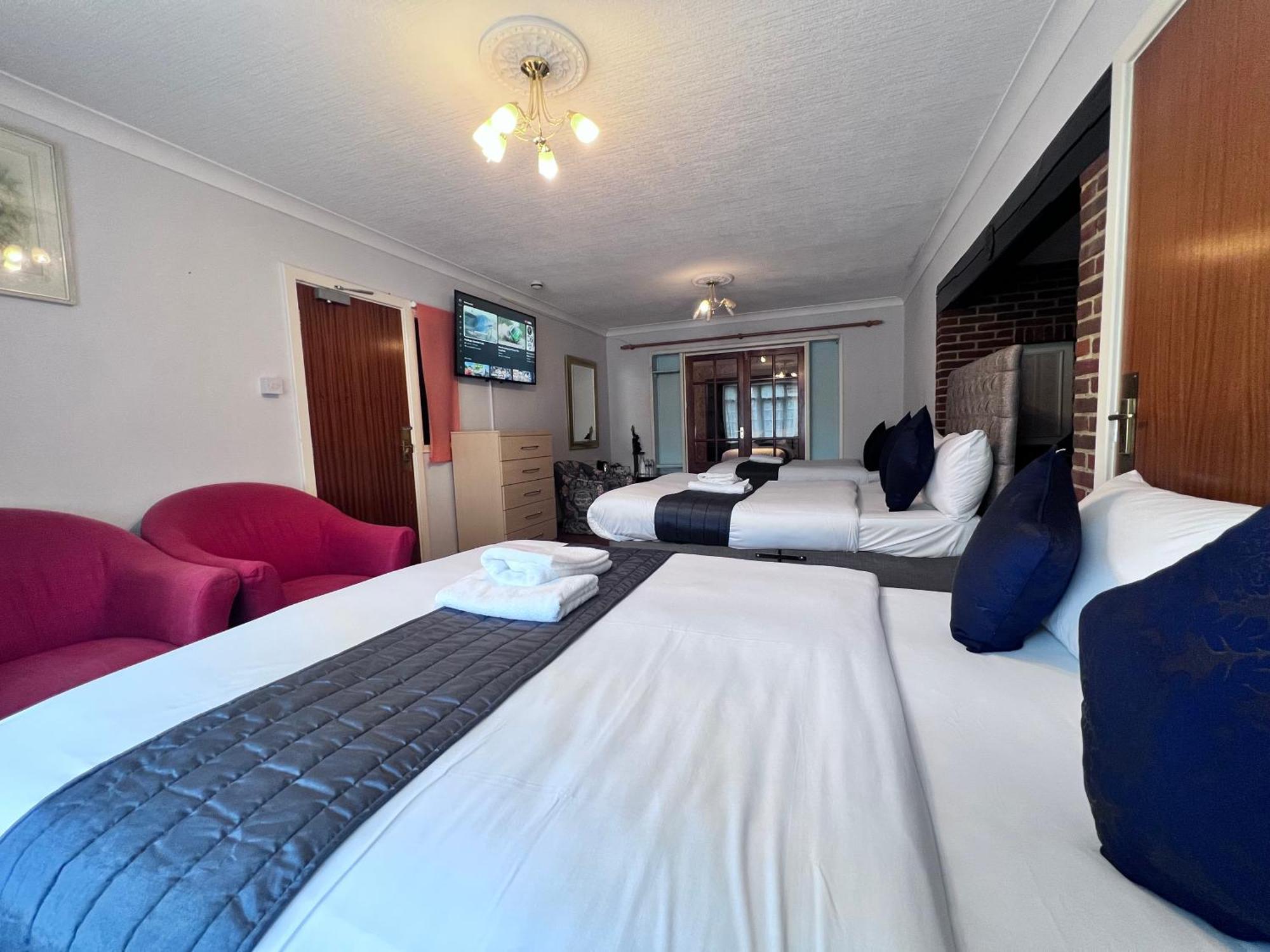 All Seasons Gatwick Guest House & Parking Horley Buitenkant foto